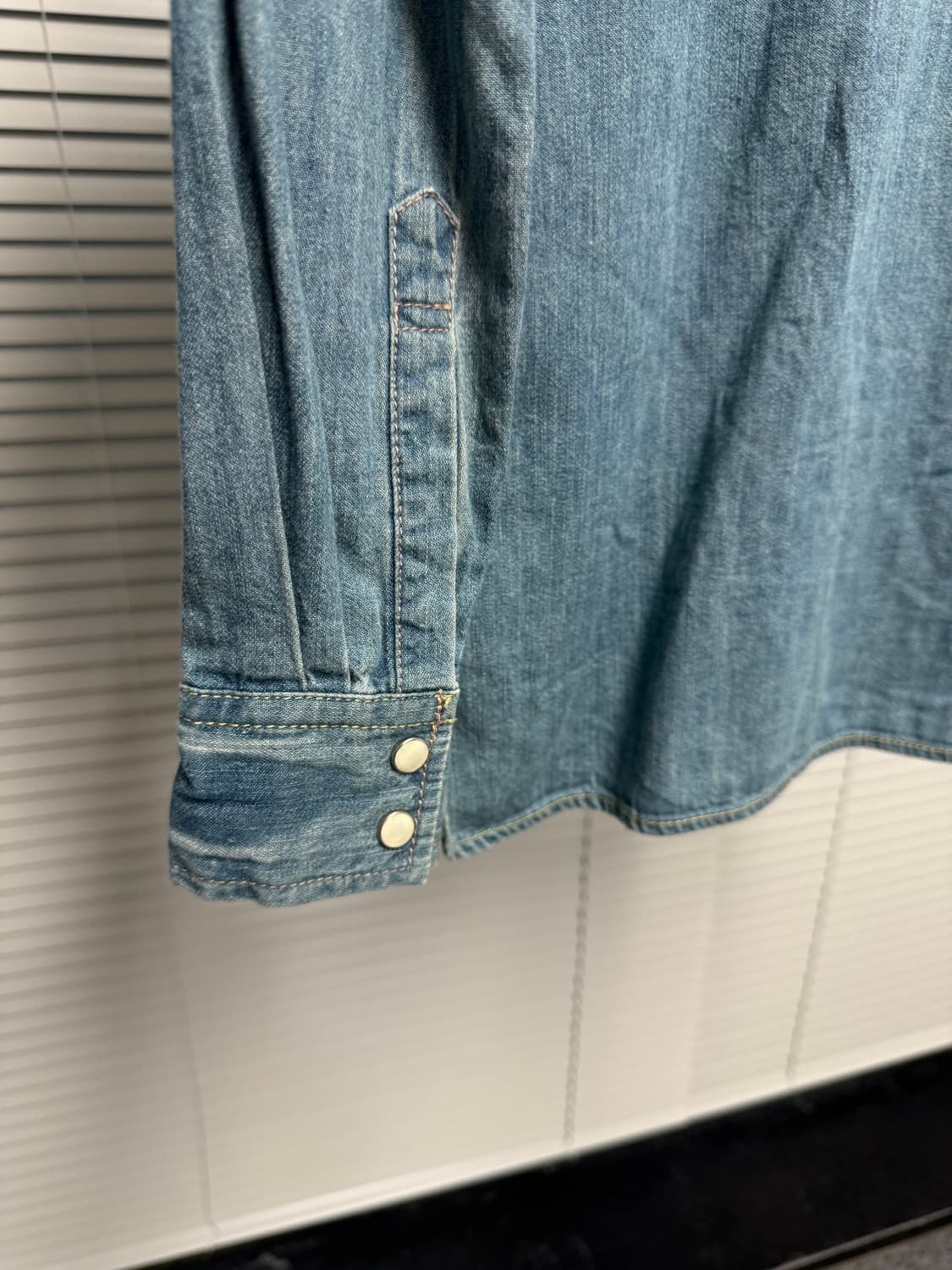 moussy 스터드 데님 셔츠 상품이미지5