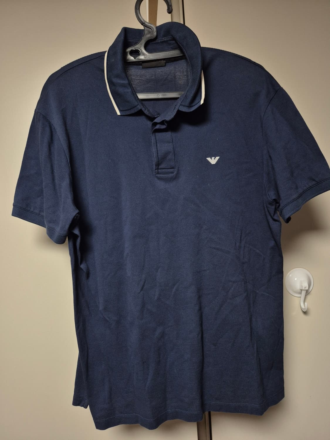 엠포리오 알마니 정품 반팔 티셔츠 100사이즈 판매합니다 상품이미지1