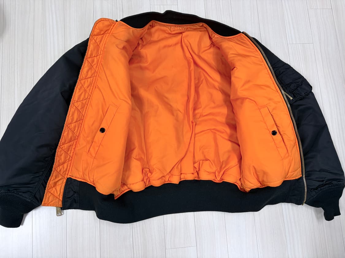 알파인더스트리 MA-1 블랙 플라이트 자켓 상품이미지3