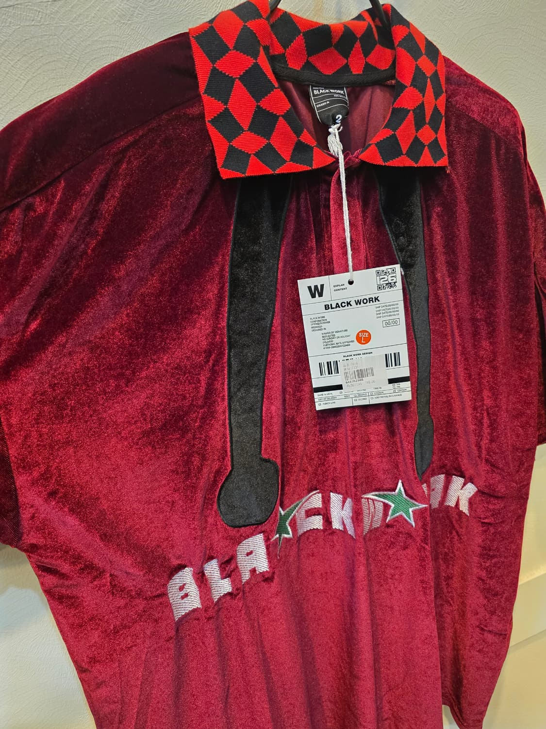 블랙워크 벨벳 셔츠 레드 앤 블랙 상품이미지3