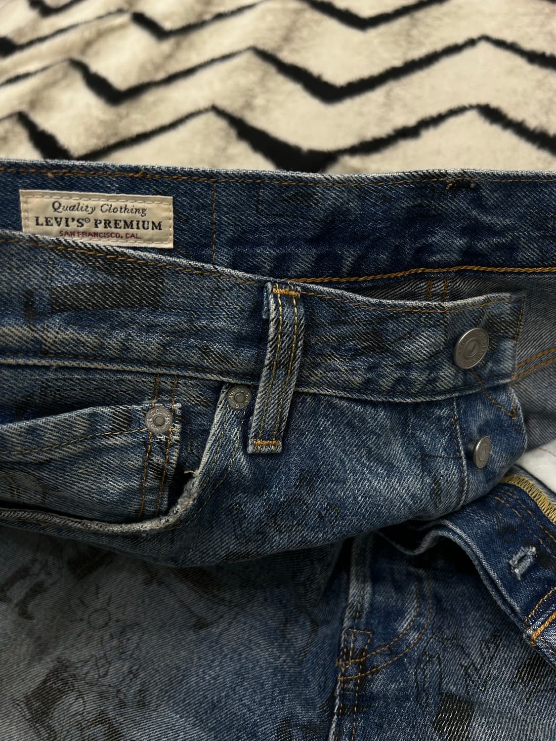 [32]리바이스501 프리미엄 그래픽 커스텀 데님 반바지 상품이미지4