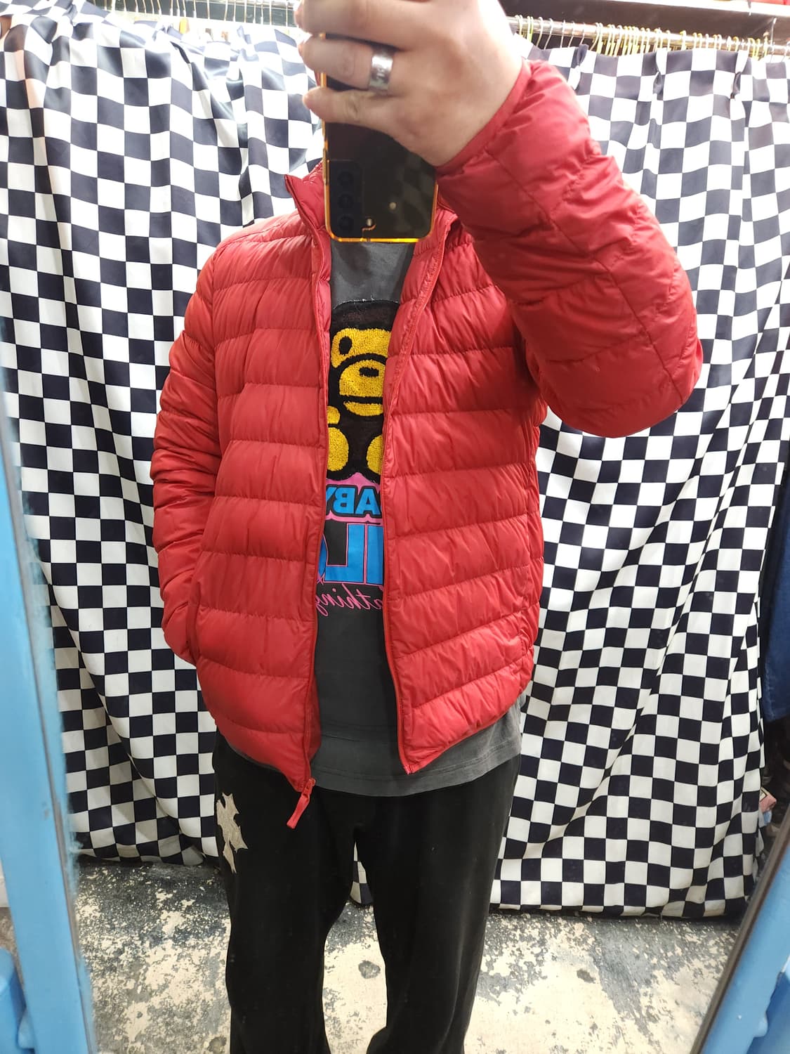 유니클로 울트라라이트 오리털 경량 패딩 
​
 상품이미지7