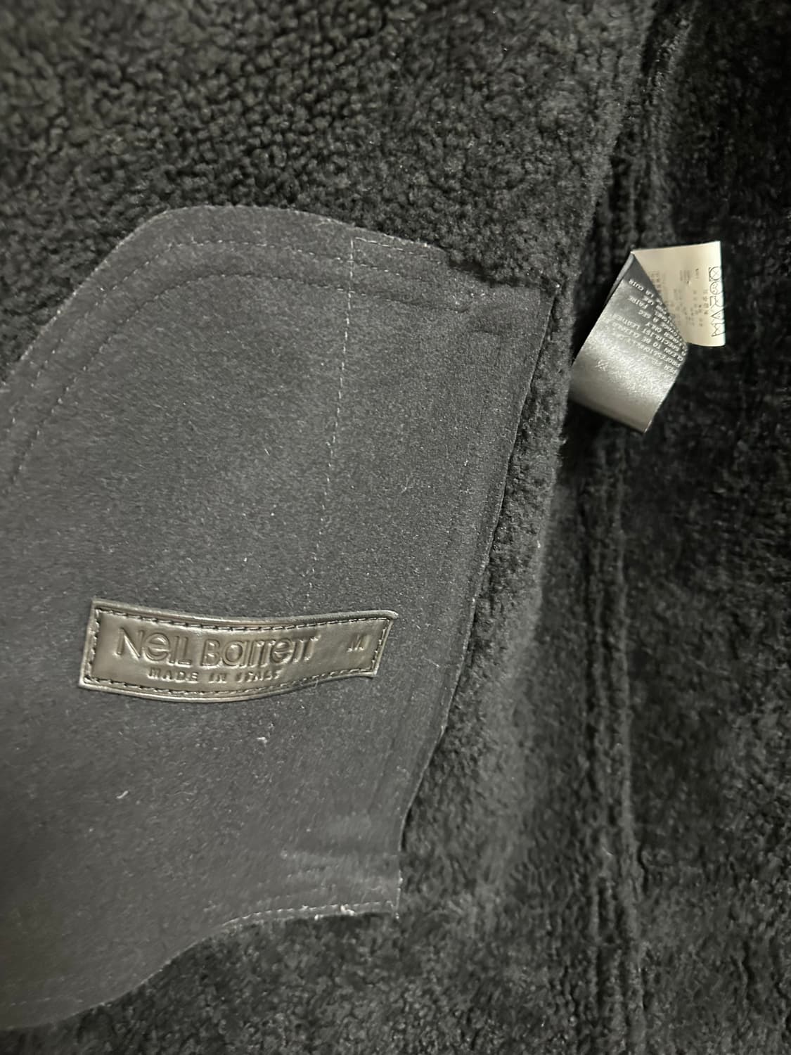 닐바렛 블랙 무스탕 코트 상품이미지2