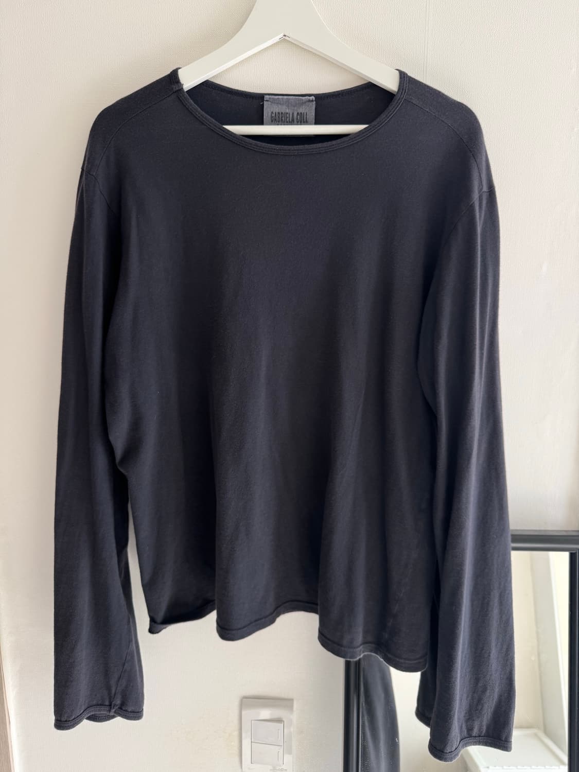 가브리엘라 콜 가먼츠 롱슬리브 상품이미지2