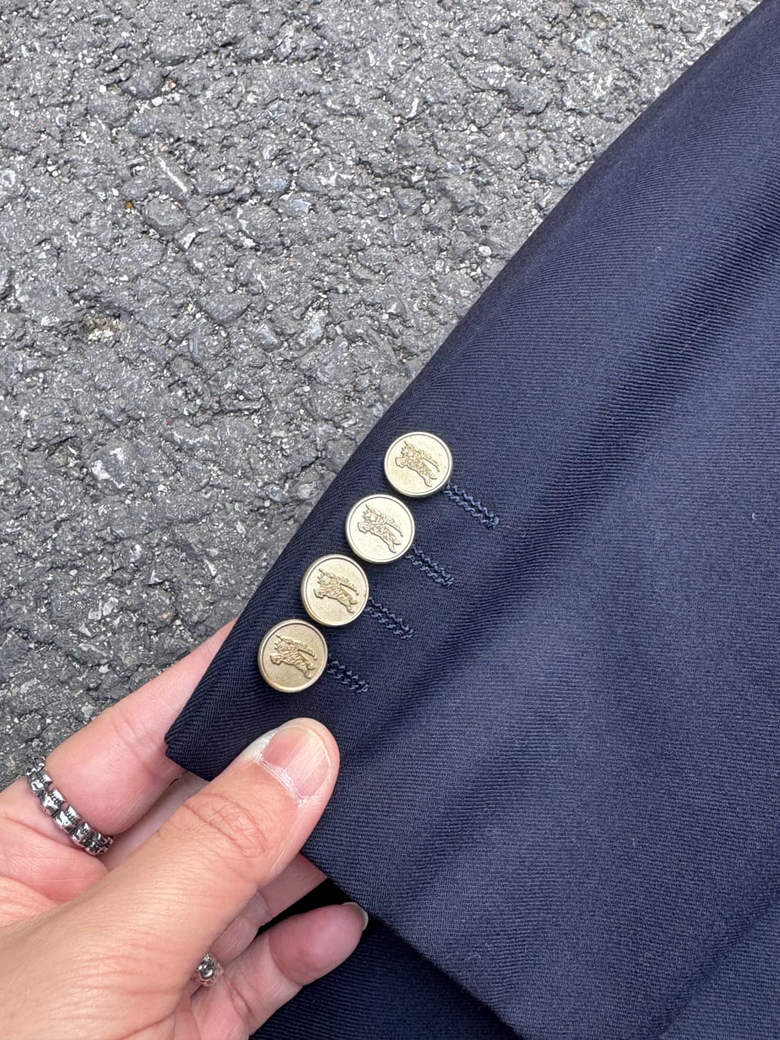 버버리 금장버튼 네이비 블레이저 자켓 상품이미지5