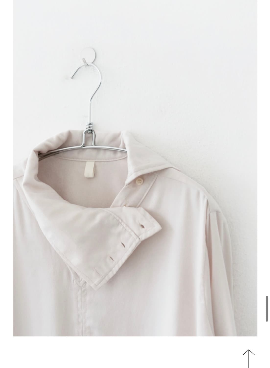 에프터먼데이 브이 버튼 하이넥 블라우스 브라운 상품이미지2