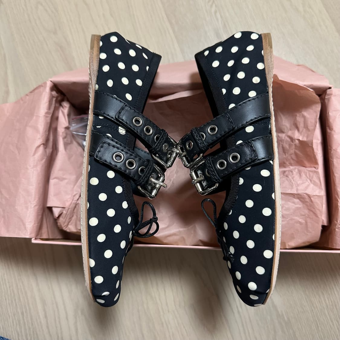 미우미우 발레리나 플랫 블랙 도트 37사이즈 / 새상품  상품이미지3