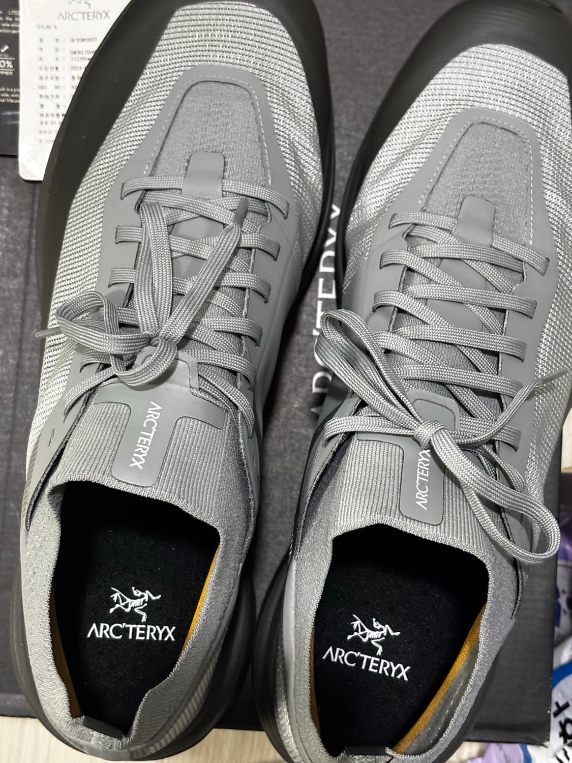 아크테릭스 사일렌 295 스모크 색상 상품이미지1