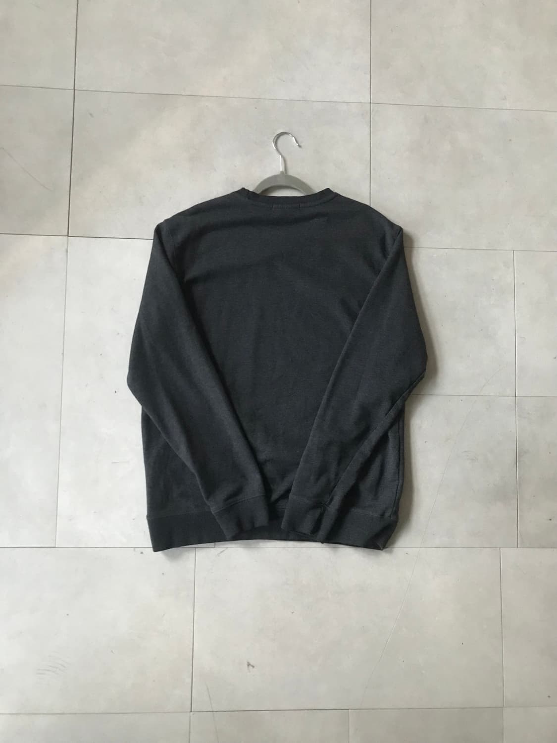 버카루 그레이 윙 맨투맨 상품이미지7