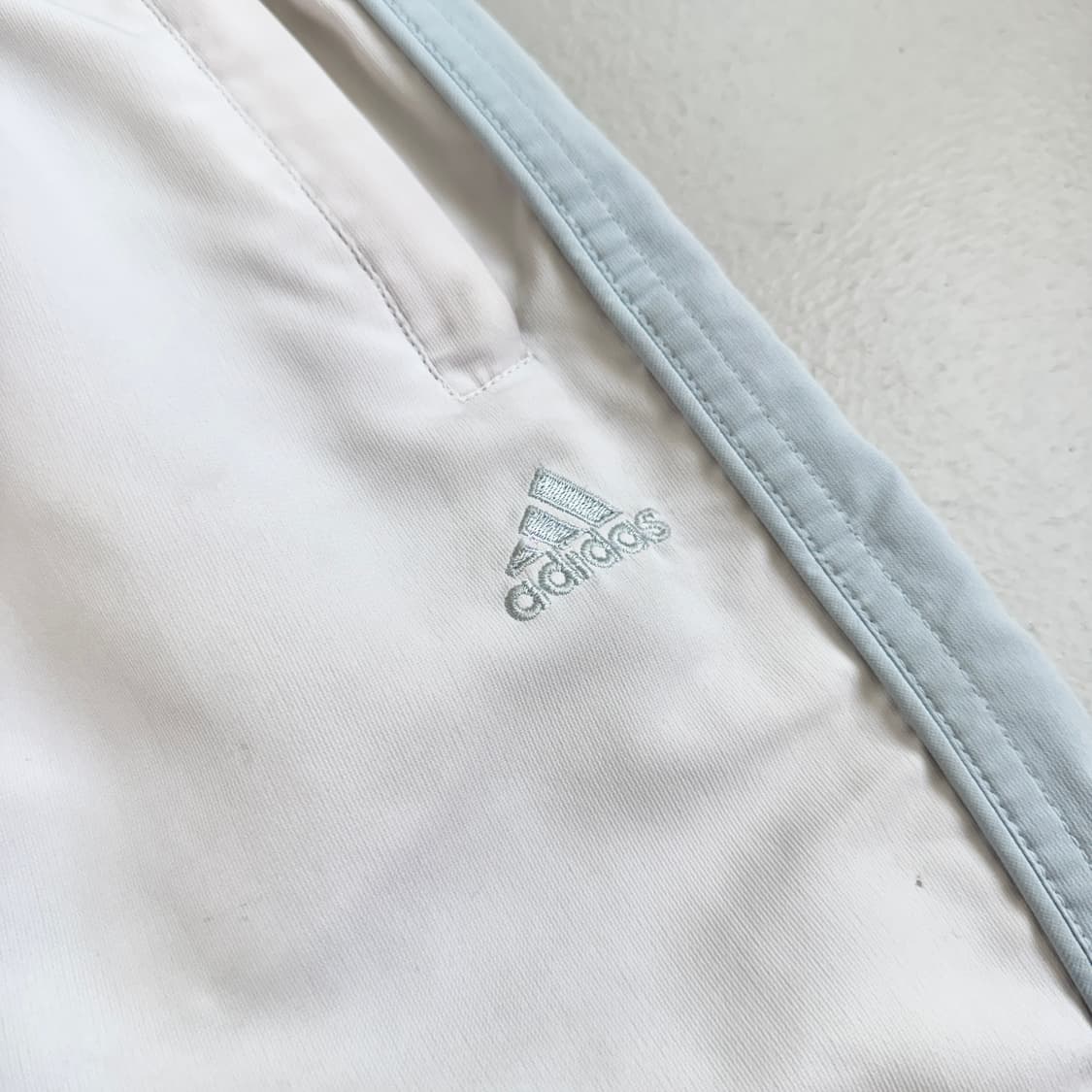 아디다스 90s 흰하 화이트 하늘 와이드 바람막이 트랙팬츠 상품이미지3