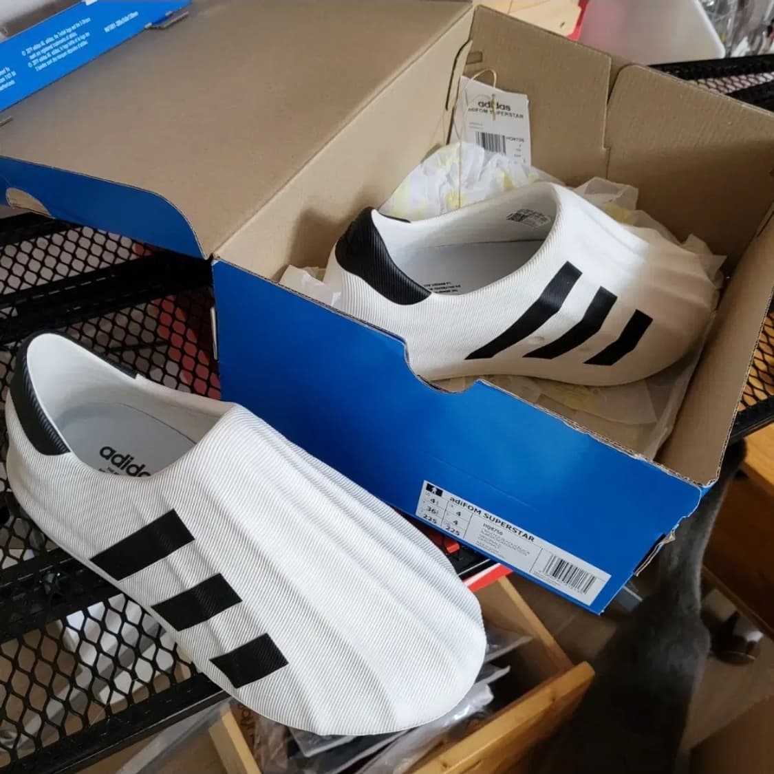 아디다스 225 수퍼스타 아디폼 s급 크게나옴 225~230 상품이미지3