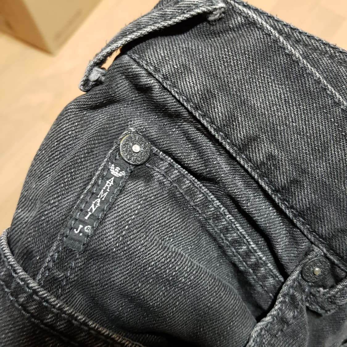 32 / 아르마니 진/ 흑청데님 / 420-330 상품이미지3