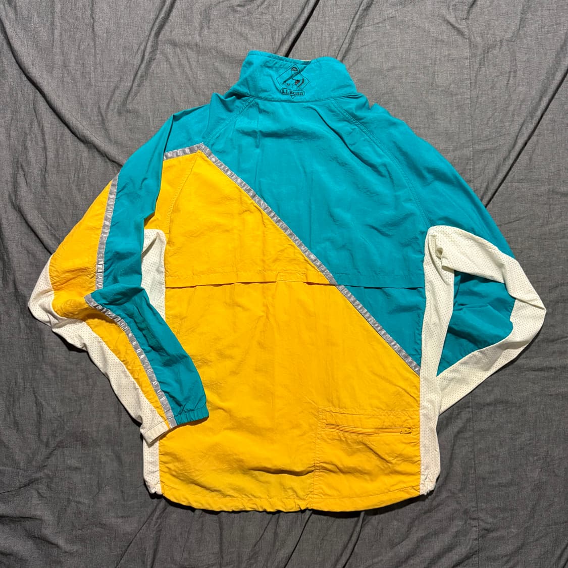 by HIND Mesh-Trimmed Nylon Jacket 상품이미지2