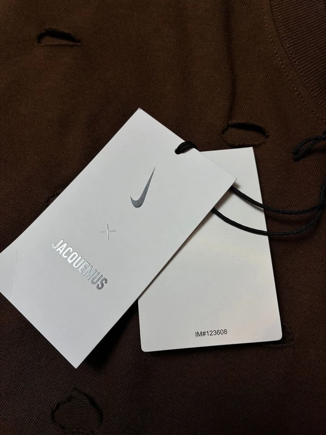 나이키 x 자크뮈스 24ss 펀칭 스우시 티셔츠 PN8240 상품이미지7