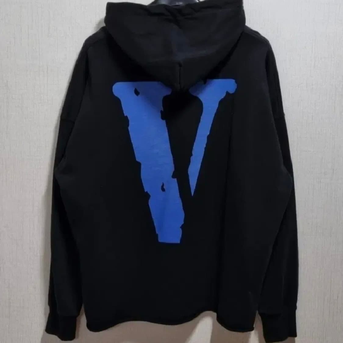 브이론 후드티 상품이미지3
