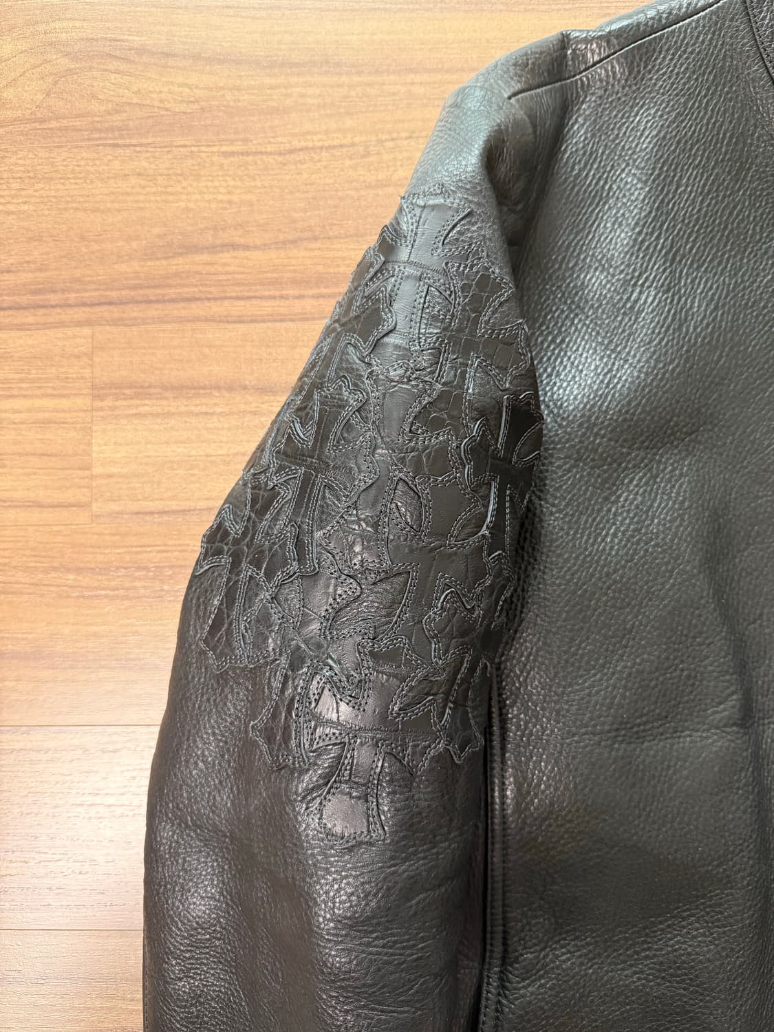 [L] 원오브원 크롬하츠 엘리게이터 패치 레더자켓 상품이미지2