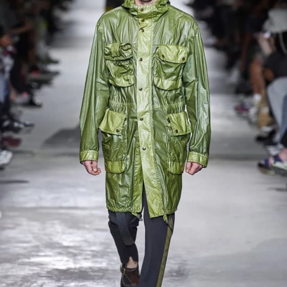 드리스반노튼 20ss 택티컬 파카 블랙 상품이미지1