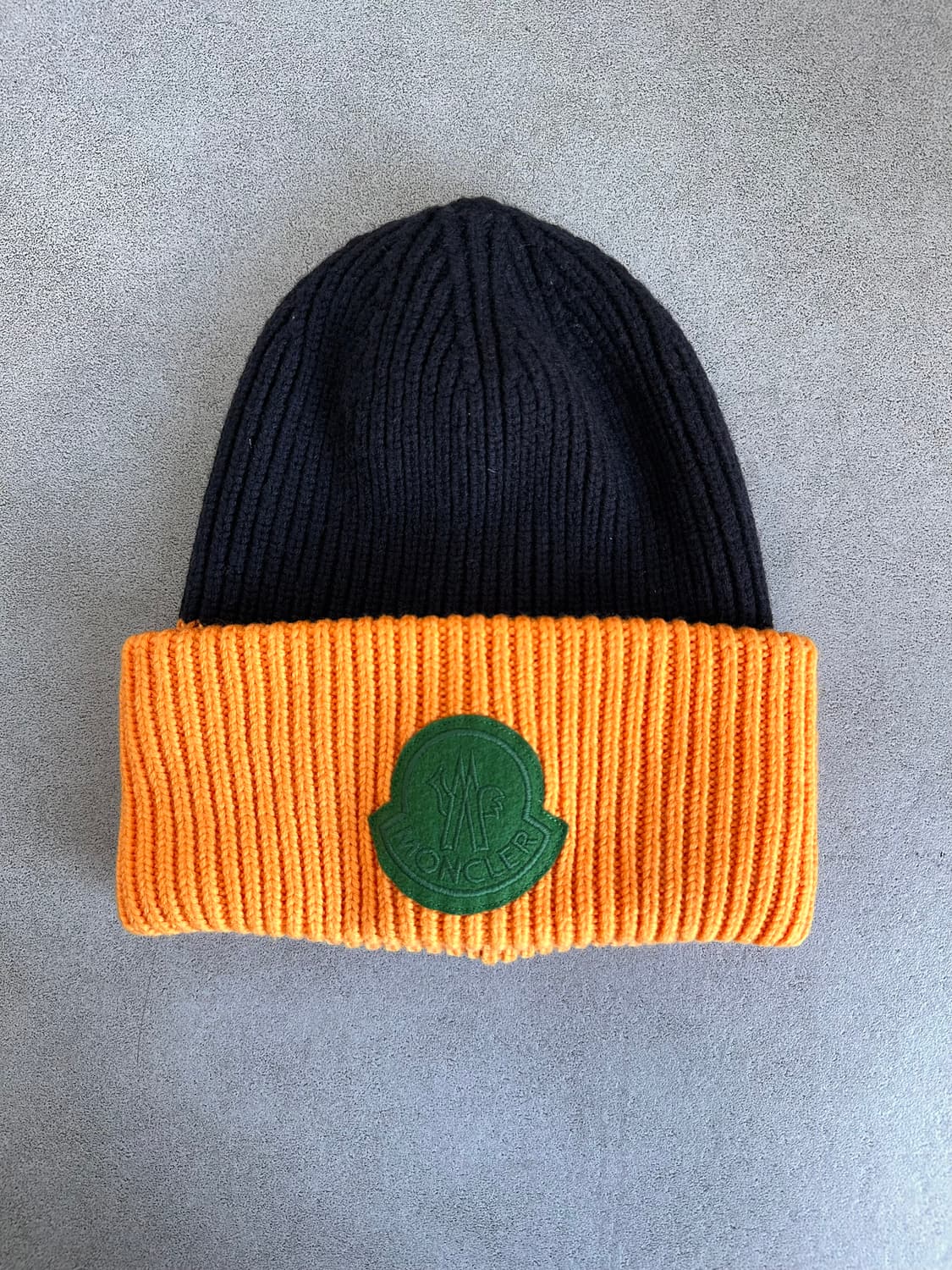 몽클레어 1952 빅로고 립드 비니 상품이미지1