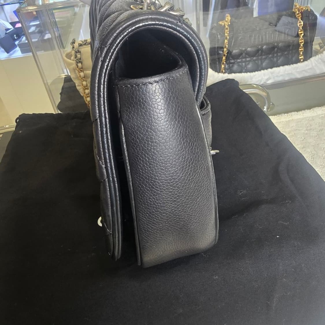 [중고/정품] 샤넬 캐비어 스킨 CC 로고 라운드 숄더백 크로스백 상품이미지4