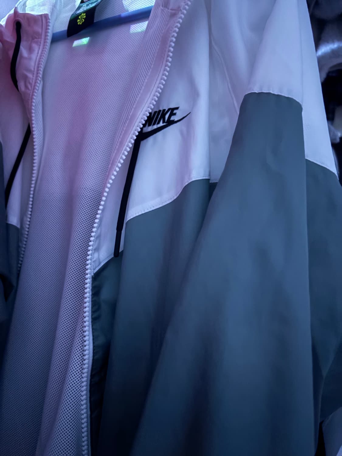 나이키바람막이 상품이미지3