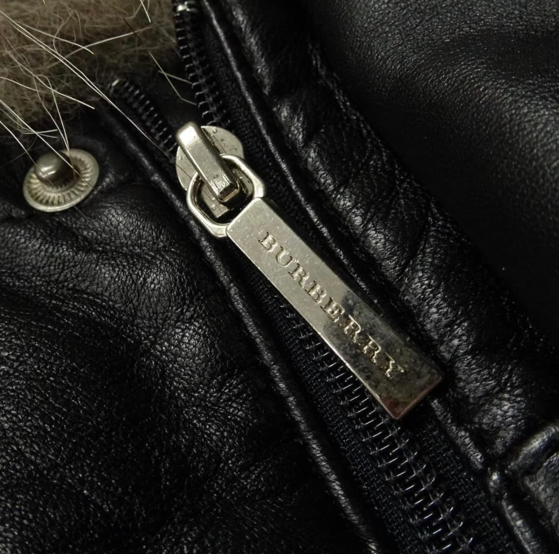 버버리 블랙 라벨 가죽 모피 코트 양가죽 산요상회/중고 상품이미지5