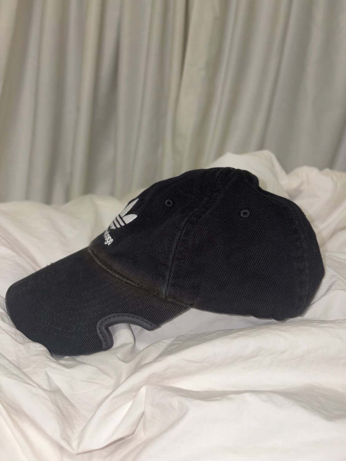 발렌시아가 x 아디다스 캡 블랙 m 상품이미지3