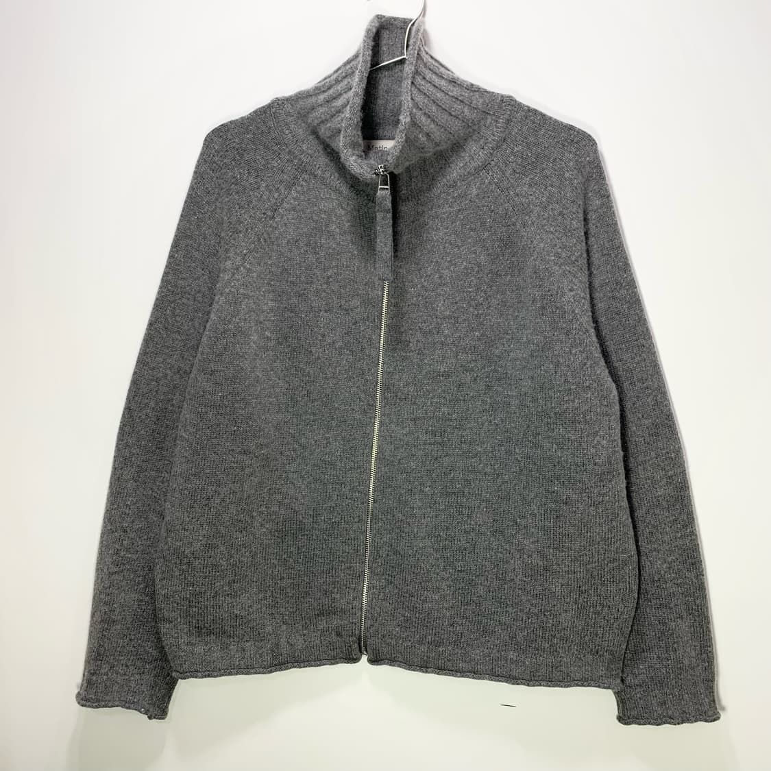 마뗑킴 로고 니트 집업 상품이미지2