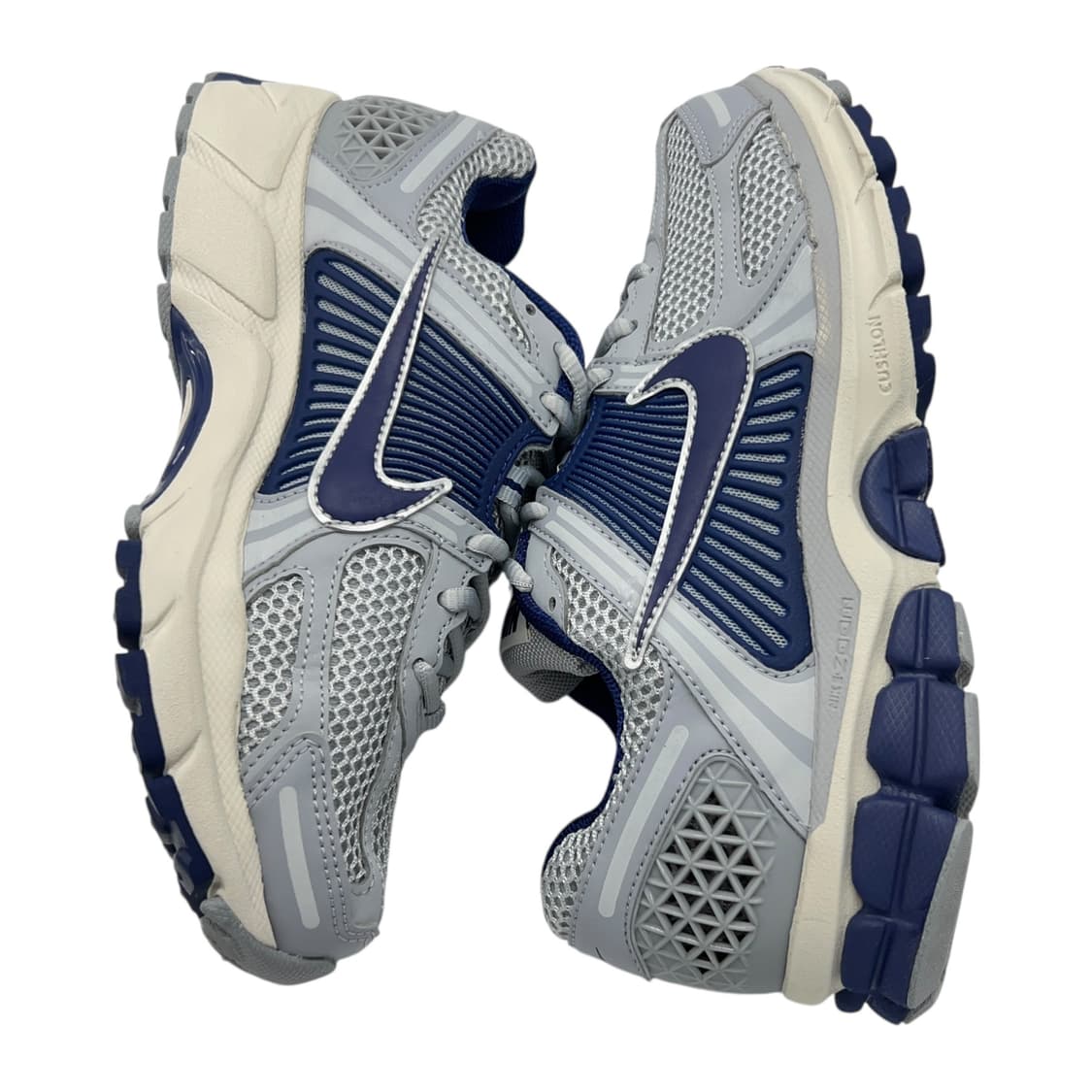 240 나이키 줌 보메로5 바스트 그레이 블루 보이드 상품이미지3