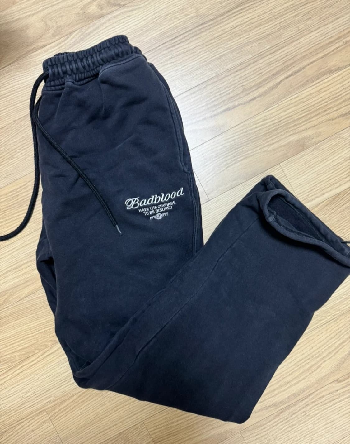 배드블러드 와이드핏 트레이닝 팬츠 S 상품이미지1