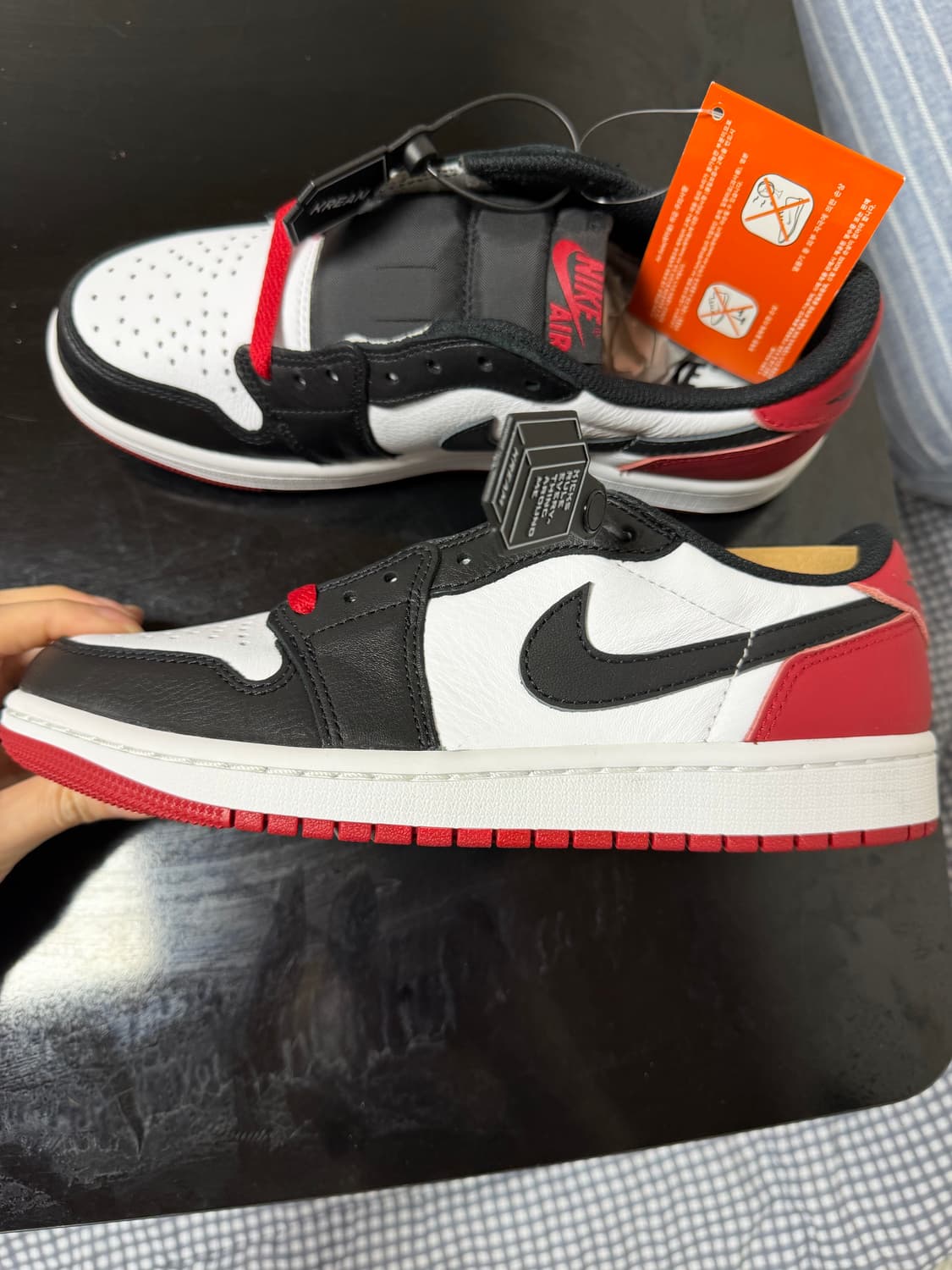 조던1 레트로 로우 OG 블랙토  245사이즈 상품이미지3