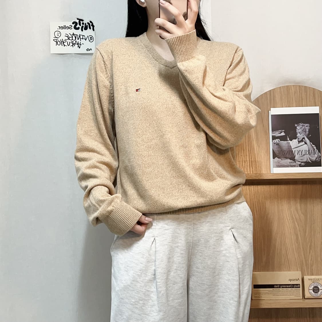[정품] 타미 베이지 보카시 브이넥 니트 [ M ] 상품이미지1