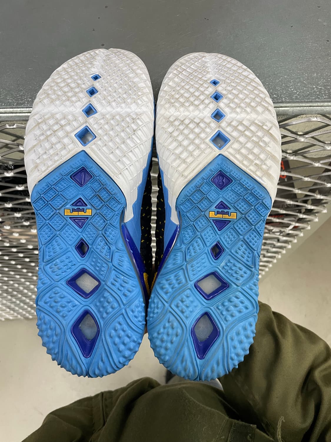 나이키 르브론 18 다이너스티 255 상품이미지6