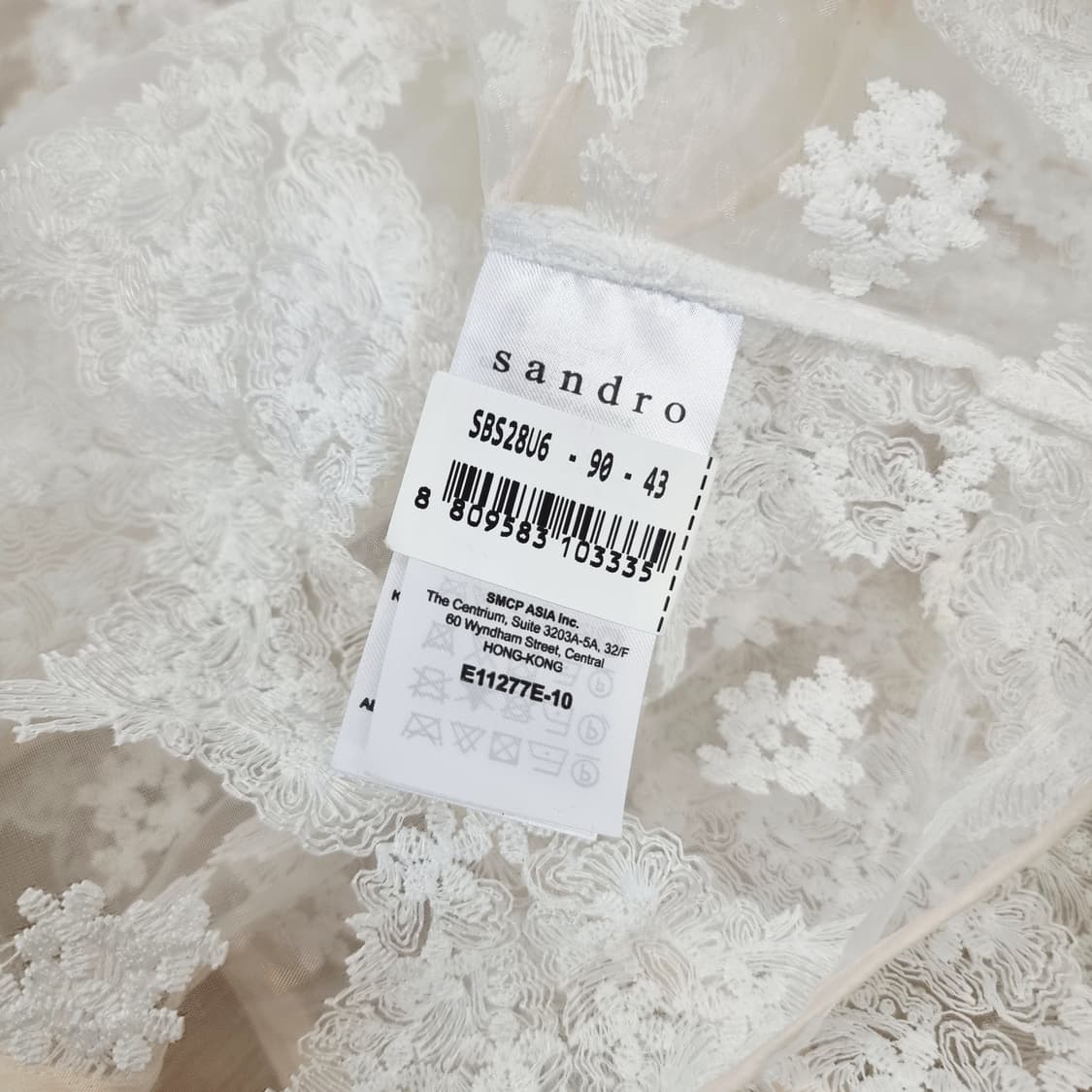 안팔렸으면 하는 마음으로 올리는 산드로 레이스자수 시스루 블라우스 상품이미지10