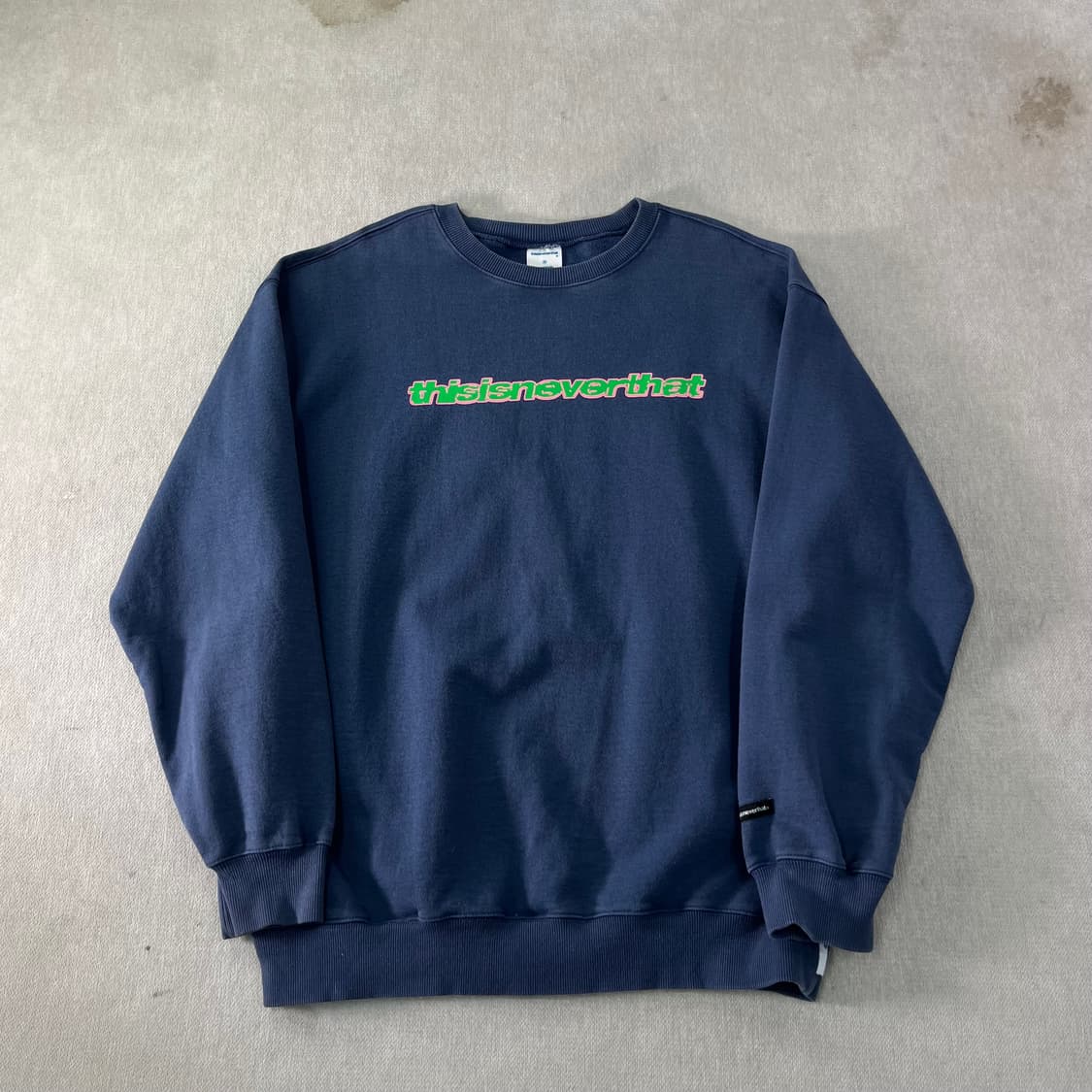 100 디스이즈네버댓 빅로고 맨투맨 상품이미지1