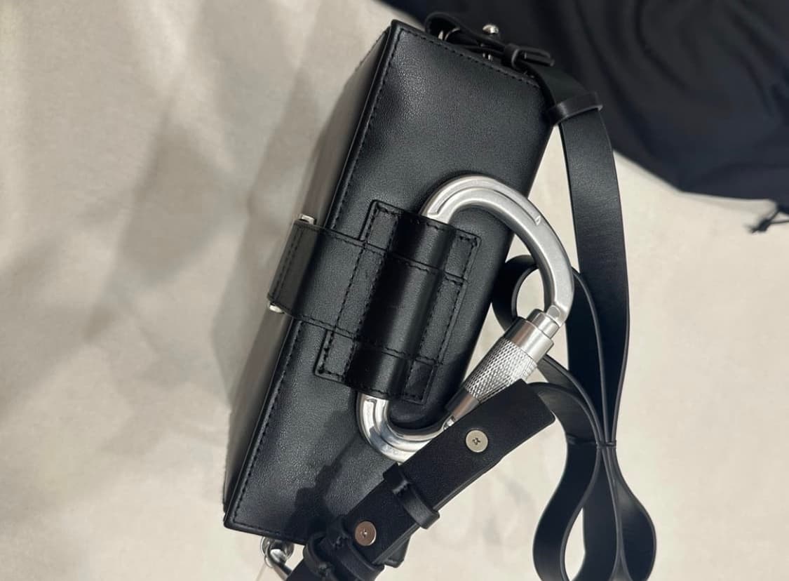 엘리엇에밀 카라비너 박스 백 Carabiner box bag 상품이미지5