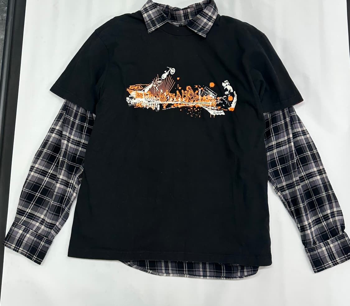  kissmark 블랙반팔티 y2k 프린팅 체크  레이어드 상의코디  상품이미지3