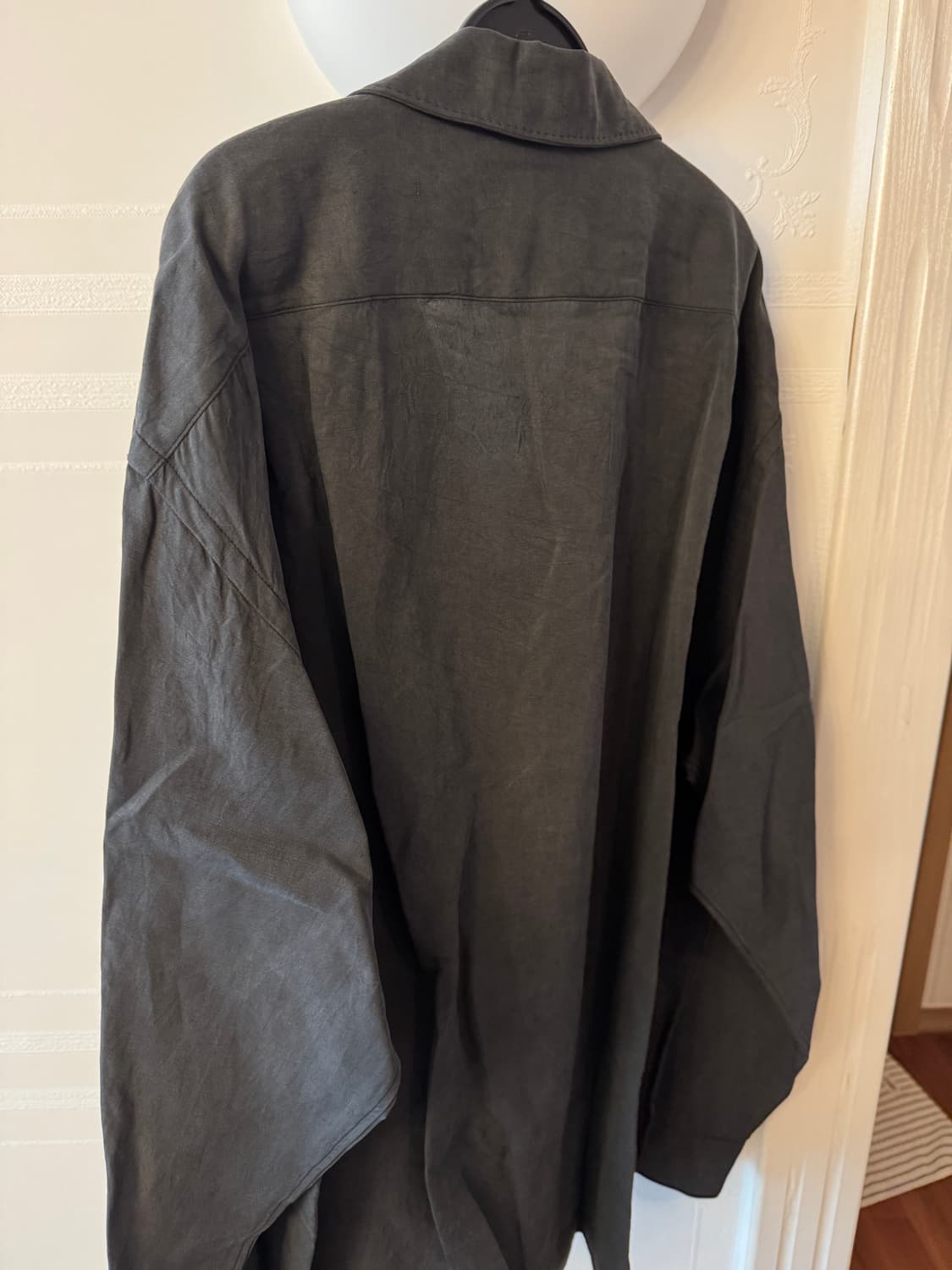 아프레쎄 26SS 실크 린넨 오픈 카라 셔츠 블랙 상품이미지2