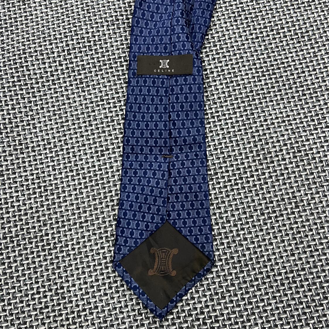 셀린느 트리옹프 실크 넥타이 상품이미지3