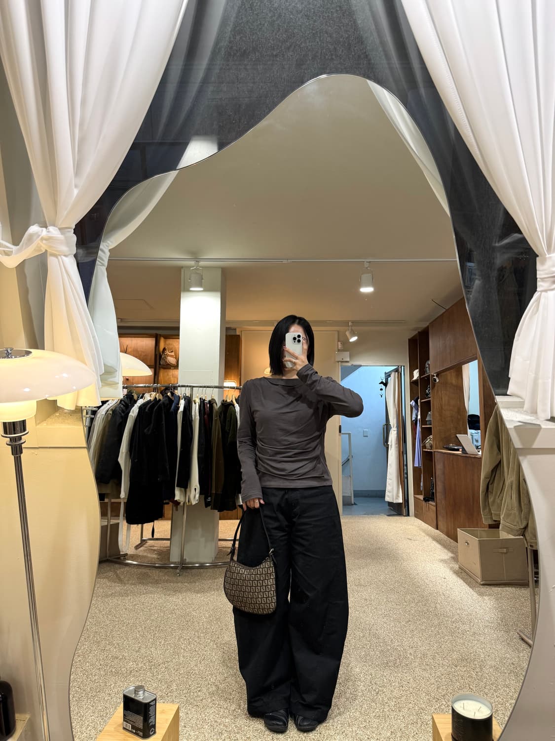 FENDI 펜디 주카 오이스터 숄더백 상품이미지2