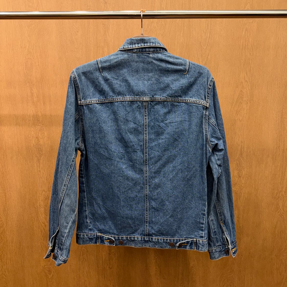 리바이스 데님 트러커 자켓 스트릿 펑크 그래픽 레터링 패치 디테일 진청 상품이미지3