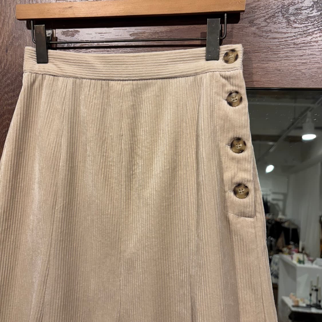 빈티지 베이지 코듀로이 사이드 버튼 롱 스커트 상품이미지3