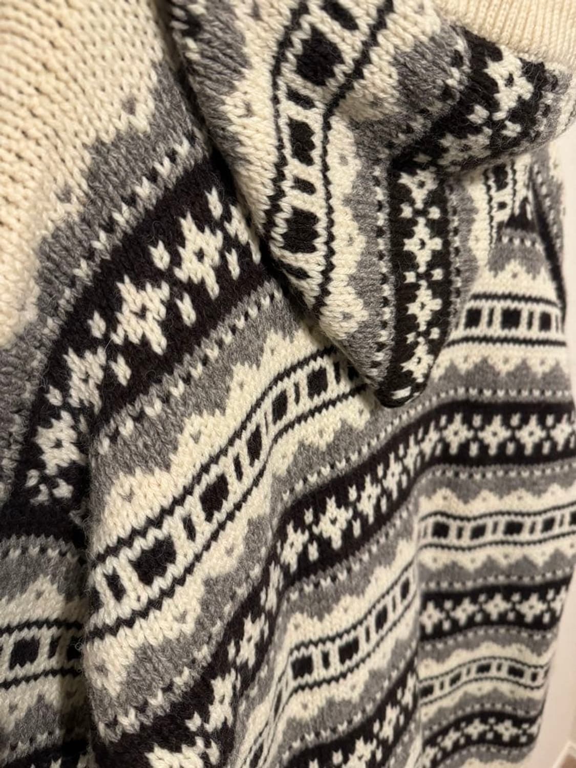 [NCT 도영님 착용] 셀린느 21AW 셰틀랜드 바하 스웨터 상품이미지9