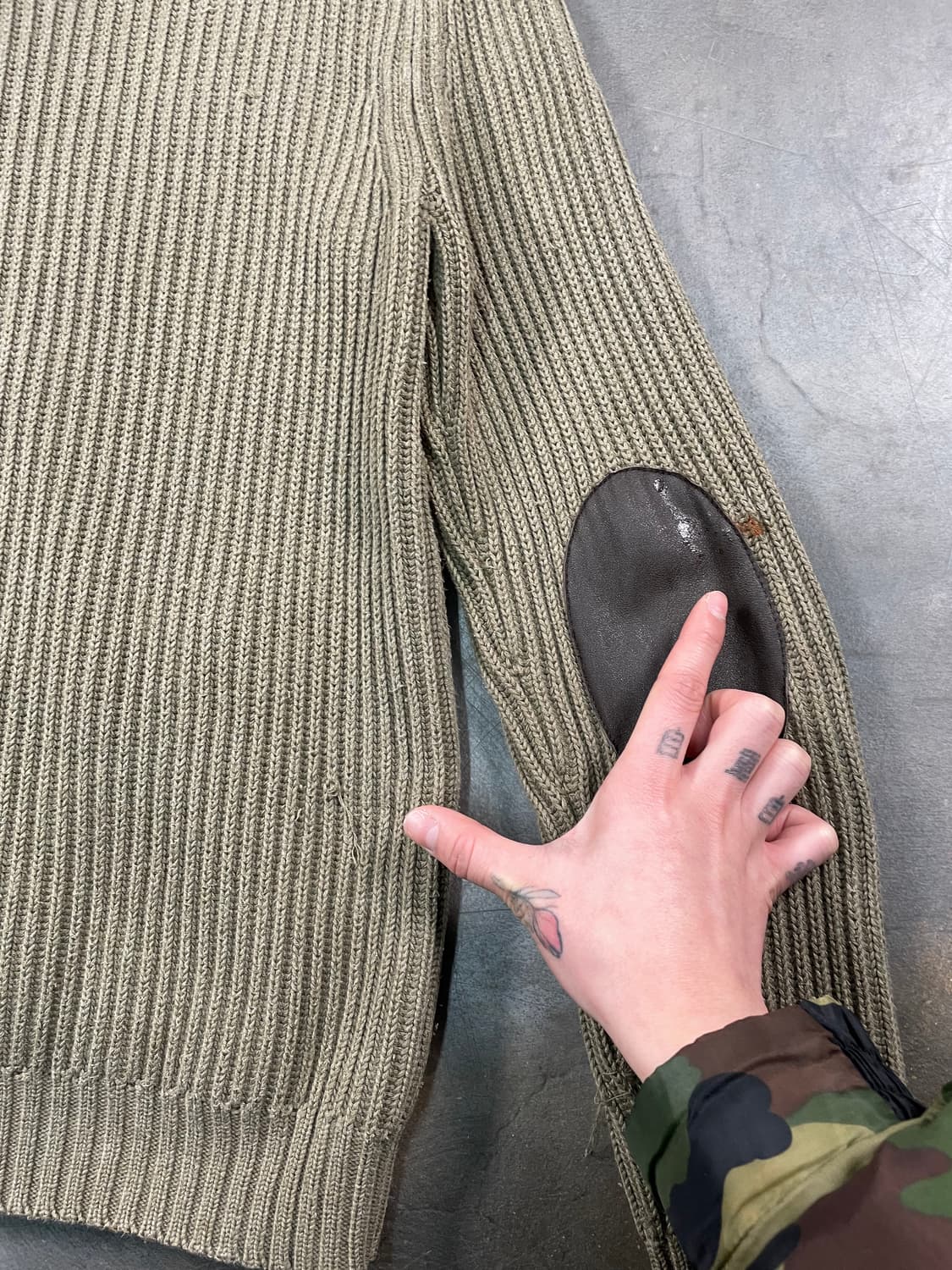 알마니 진스 엘보 패치 니트 집업 상품이미지6