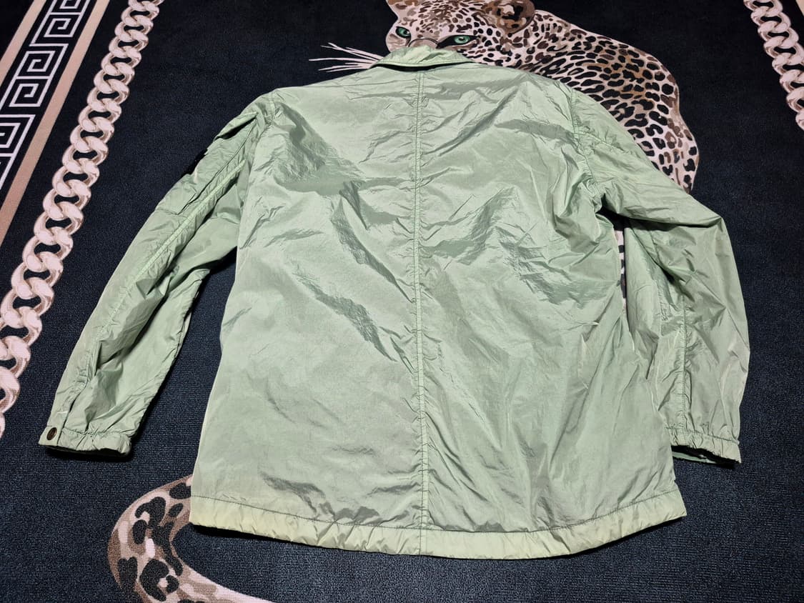 스톤아일랜드 22F/W 가먼트다잉 크링클랩스 바람막이 L 정품 상품이미지4