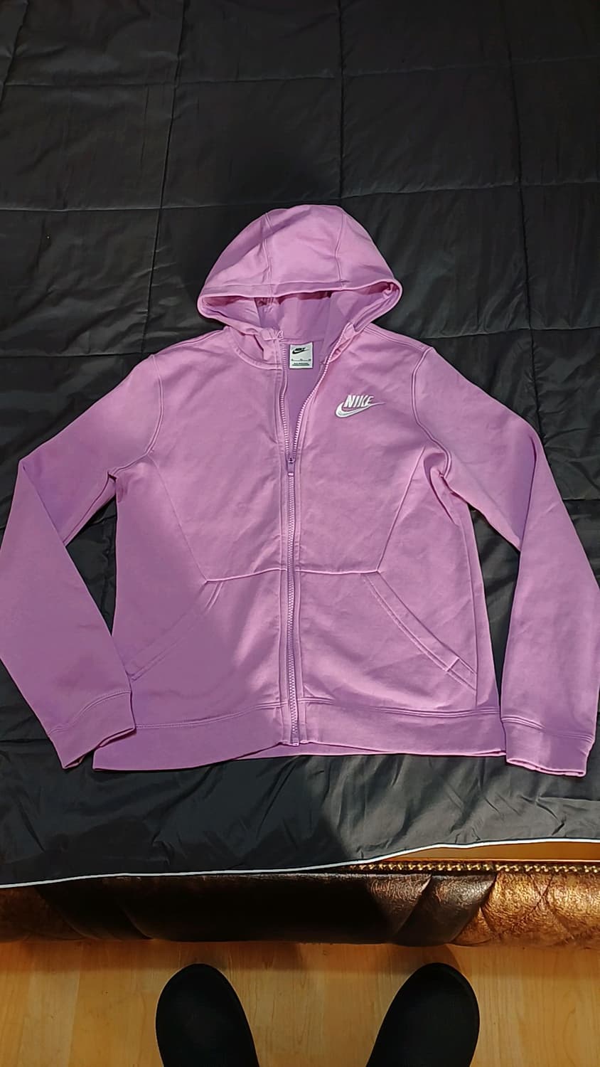 나이키 기모후드집업 키165 여성66 가슴52 기장63

 상품이미지1