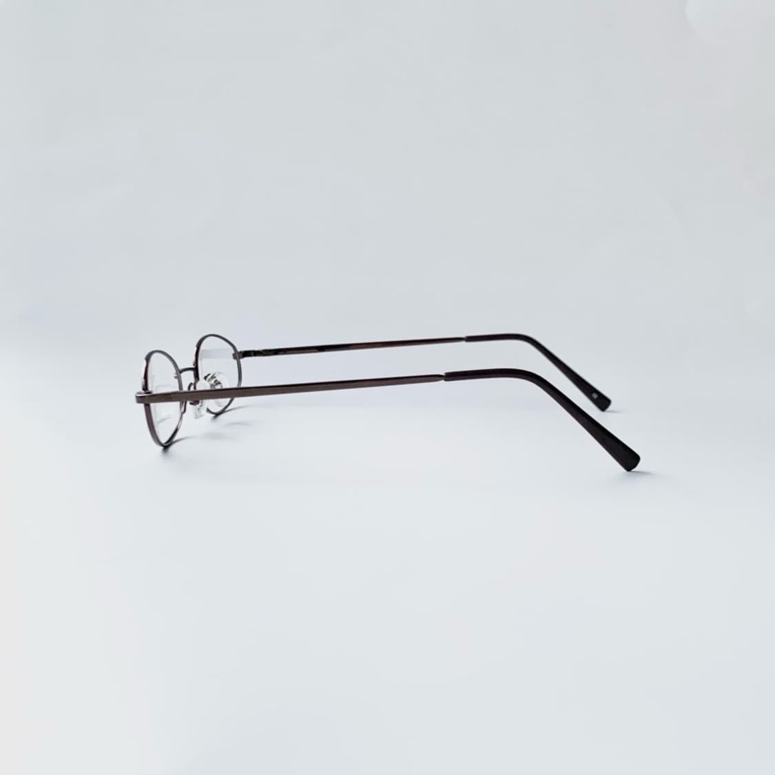 [픽키-693] 브라운 메탈 풀프레임 안경 슬림 오벌 클래식 미니멀 상품이미지3