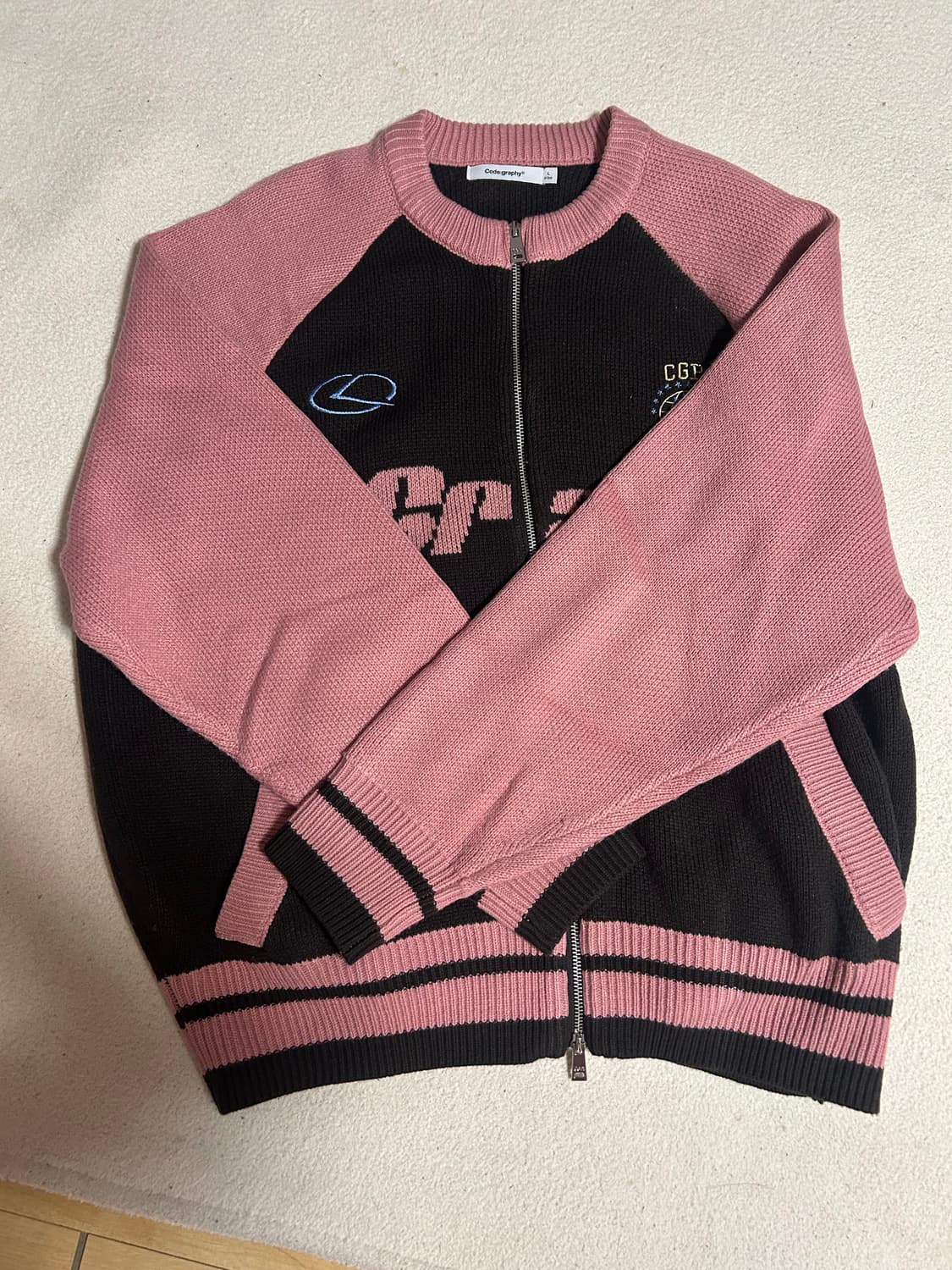 코드그라피 니트집업 상품이미지1