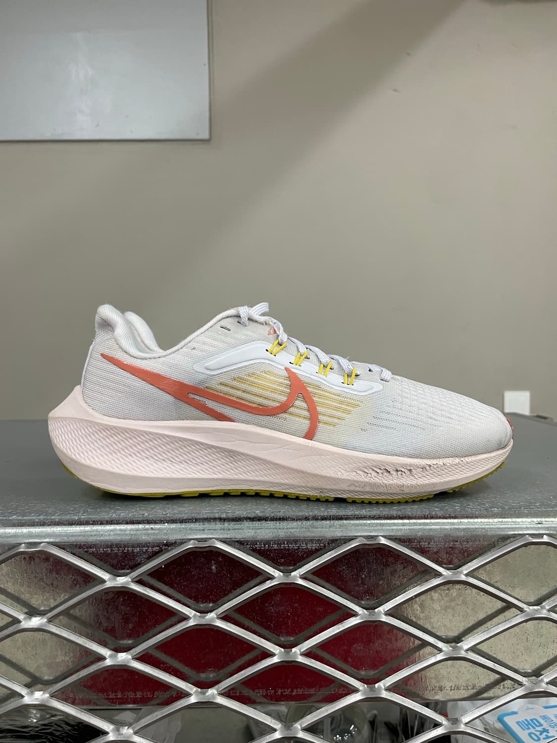 나이키 에어 줌 페가수스39 위스퍼 서밋 화이트 235 상품이미지4