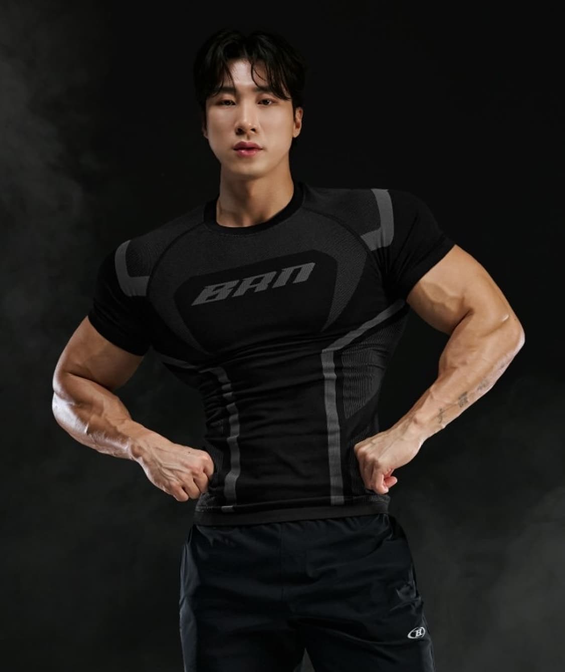 본투윈 BRN 이클립스 2.0 숏슬리브 검정 1사이즈 상품이미지1