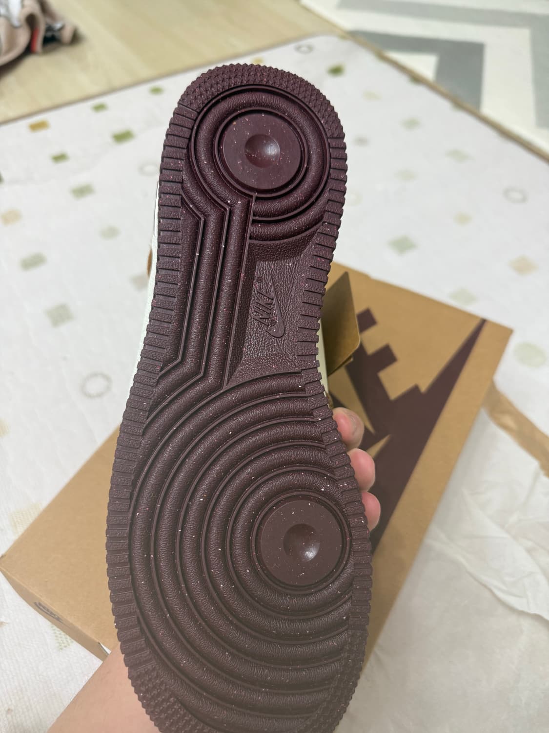 나이키 에어포스 1 '07 LV8 라이트 브리티시 탠 코코넛 밀크 상품이미지4